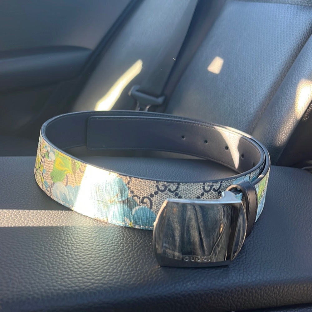 Gucci Unisex Blue Flowerbelt 30-32 (Used)